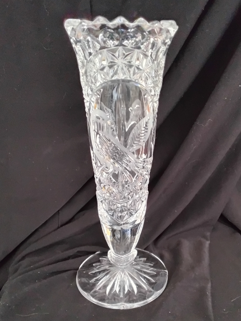 Hofbauer Byrds Germany / Hand Cut Crystal / Etched Bird Pedestal Vase